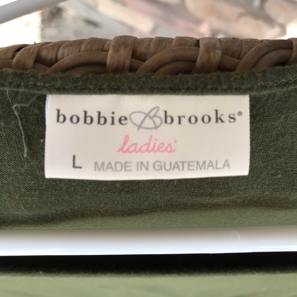 Bobbie Brooks Army Green Top - Picture 4 of 4